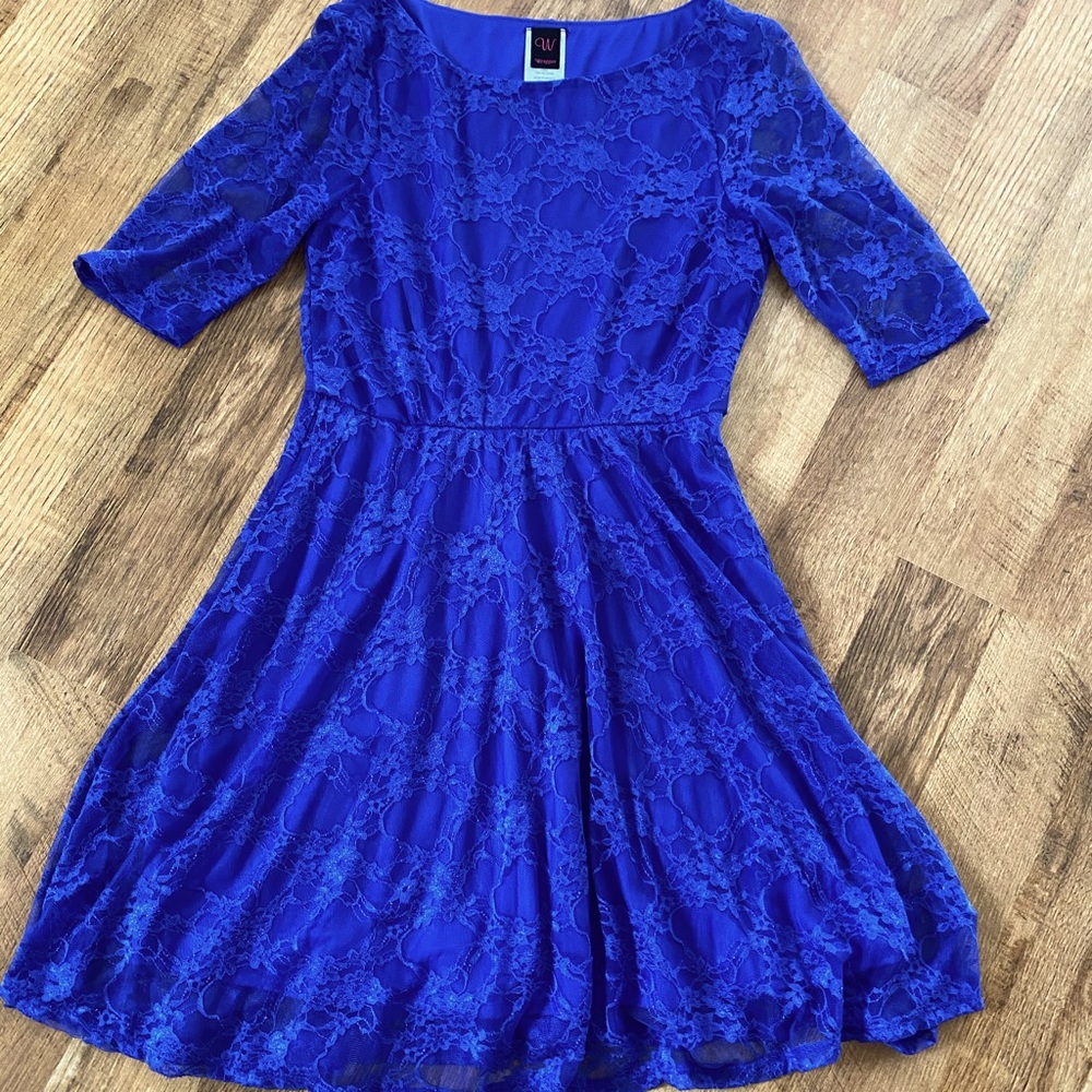 Blue lace dress w/ elbow sleeves